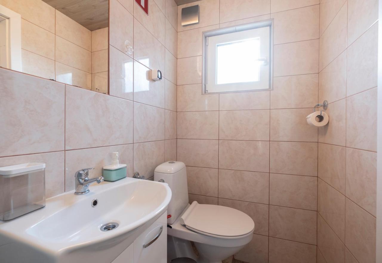 Appartamento New With Aircon & Free Parking